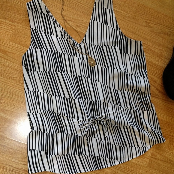 Banana Republic Tops - Banana Republic Sleeveless Blouse